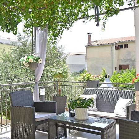 Apartments Barba Tucepi Bagian luar foto